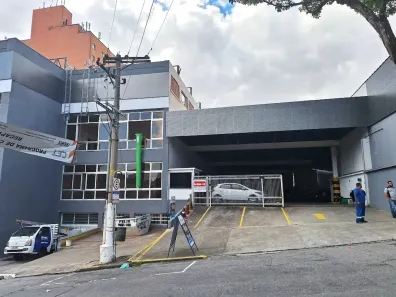 Galpão/Depósito/Armazém com 12 Quartos para venda ou aluguel, 4212m² no Cambuci, São Paulo