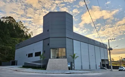 Galpão/Depósito/Armazém à venda, 1797m² no Aririú, Palhoça