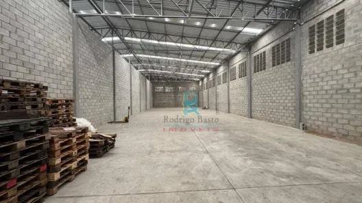 Galpão/Depósito/Armazém para alugar, 600m² no Guaribas, Eusébio
