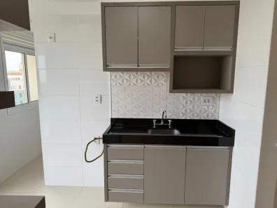 Apartamento com 3 Quartos para alugar, 77m² no Cambuí, Campinas
