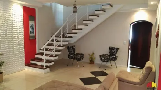 Sobrado com 3 Quartos à venda, 300m² no Jardim Piqueroby, São Paulo