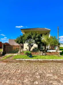 Casa com 4 Quartos à venda, 200m² no Tomazetti, Santa Maria