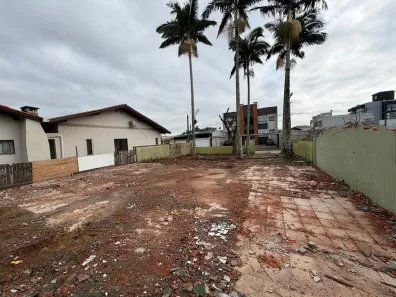 Lote/Terreno à venda, 327m² no Itacolomi, Balneário Piçarras