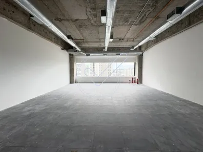 Sala Comercial para alugar, 94m² no Parque Industrial Tomas Edson, São Paulo