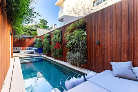 Casa de Condomínio com 4 Quartos à venda, 420m² no Vila Madalena, São Paulo