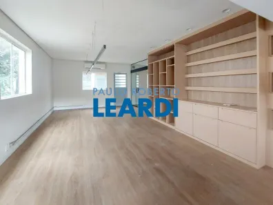 Ponto Comercial para alugar, 200m² no Sumaré, São Paulo
