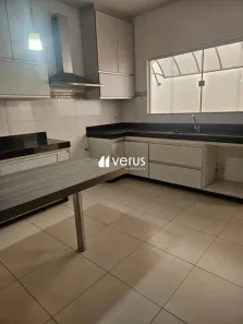 Casa com 3 Quartos à venda, 180m² no Alto Umuarama, Uberlândia