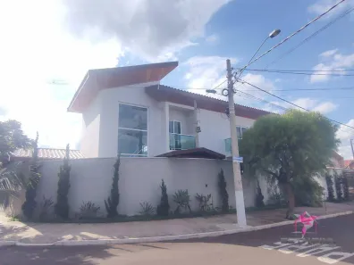 Sobrado com 4 Quartos à venda, 203m² no Jardim Residencial Cambuhy, Leme