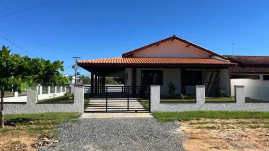 Casa com 2 Quartos à venda, 155m² no Barra do Saí, Itapoá