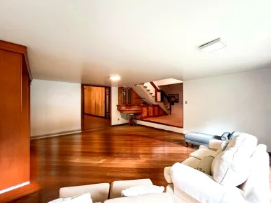 Imóvel Comercial para alugar, 550m² no Jardim do Salso, Porto Alegre