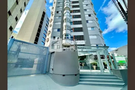 Apartamento com 3 Quartos para alugar, 80m² no Centro, Florianópolis