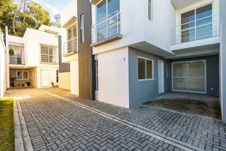 Casa de Condomínio com 3 Quartos à venda, 137m² no Pilarzinho, Curitiba