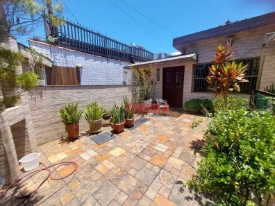 Casa com 2 Quartos à venda, 164m² no Estuário, Santos