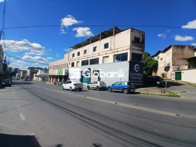 Ponto Comercial à venda, 281m² no Centro, Montes Claros