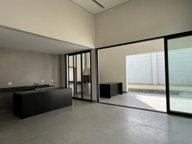 Casa de Condomínio com 4 Quartos à venda, 218m² no Granja Marileusa, Uberlândia