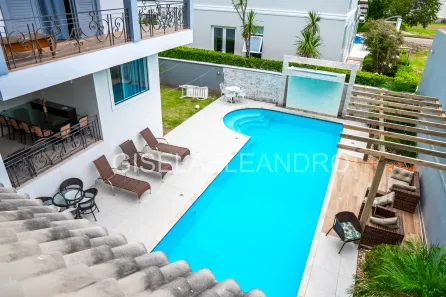 Casa com 8 Quartos para alugar, 650m² no Jurerê Internacional, Florianópolis