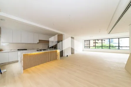 Apartamento com 3 Quartos para alugar, 227m² no Cabral, Curitiba