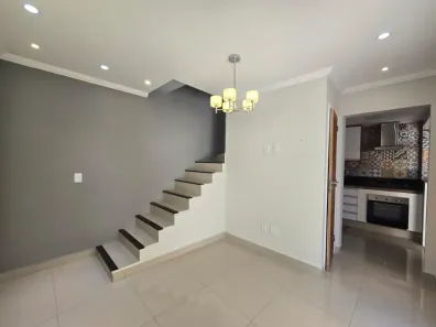 Casa de Condomínio com 2 Quartos à venda, 70m² no Ouro Preto, Nova Iguaçu