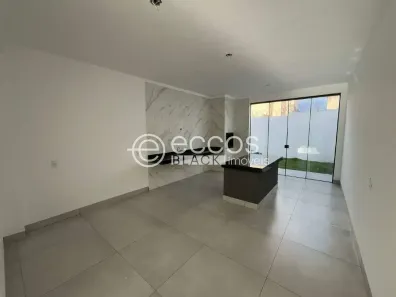 Casa com 3 Quartos à venda, 100m² no Novo Mundo, Uberlândia