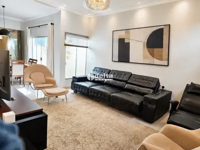 Casa com 4 Quartos à venda, 225m² no Santa Rosa, Uberlândia