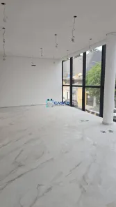 Prédio Comercial para alugar, 200m² no Vila Santo Estevão, São Paulo