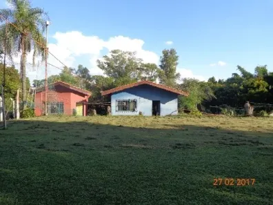 Fazenda/Sítio com 3 Quartos à venda, 300m² no Recanto dos Juritis, Sorocaba