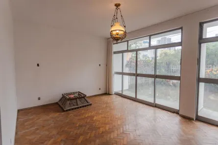 Casa com 7 Quartos à venda, 360m² no São Lucas, Belo Horizonte