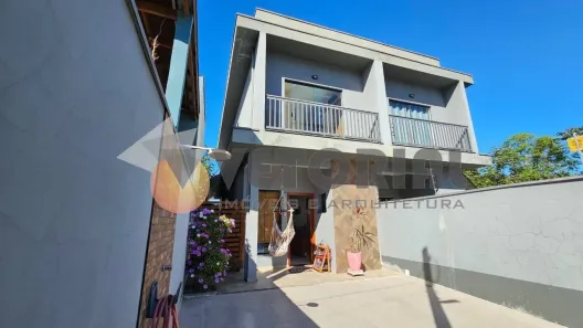 Casa com 3 Quartos à venda, 100m² no Balneário dos Golfinhos, Caraguatatuba