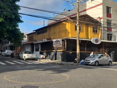 Imóvel Comercial com 4 Quartos para alugar, 195m² no Pituba, Salvador