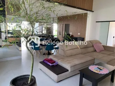 Casa de Condomínio com 3 Quartos para alugar, 230m² no Jardim Inconfidência, Uberlândia