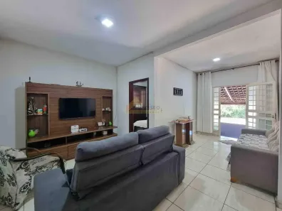 Casa com 4 Quartos à venda, 134m² no Interlagos, Divinópolis
