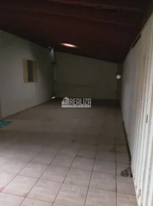 Casa com 2 Quartos à venda, 137m² no Jardim Maracanã, Uberaba