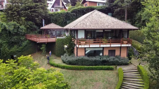 Casa com 6 Quartos à venda, 257m² no , Campos do Jordão