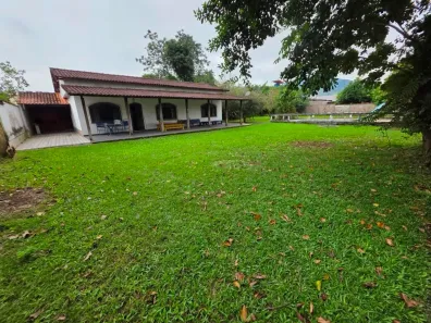 Casa com 3 Quartos para venda ou aluguel, 85m² no Cantagalo, Guapimirim