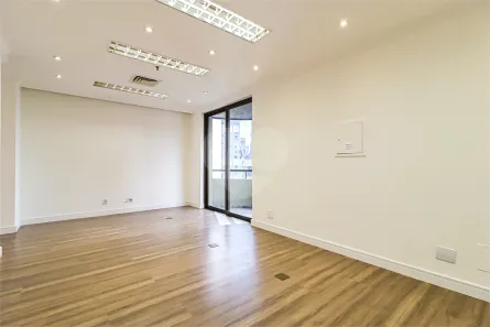 Sala Comercial para alugar, 45m² no Itaim Bibi, São Paulo