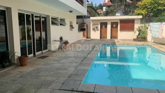 Sobrado com 6 Quartos à venda, 537m² no Interlagos, São Paulo