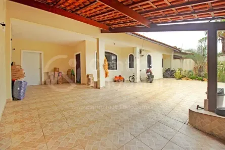 Casa com 3 Quartos à venda, 131m² no Parque Turistico, Peruíbe