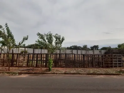 Lote/Terreno à venda, 557m² no Conjunto Habitacional Victório de Santi, Araraquara