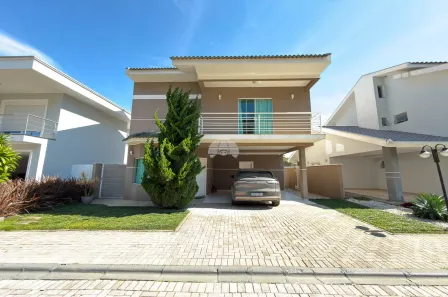Sobrado com 3 Quartos à venda, 200m² no Centro, Colombo