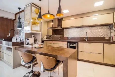 Casa com 4 Quartos à venda, 324m² no Três Figueiras, Porto Alegre