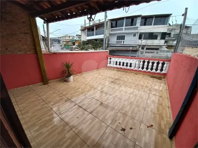 Sobrado com 2 Quartos à venda, 115m² no Parque Pinheiros, Taboão da Serra