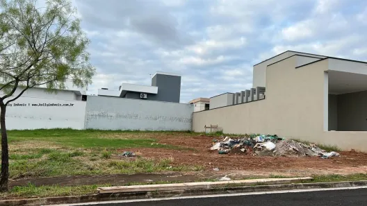 Lote/Terreno à venda, 300m² no Parque Residencial Mart Ville, Presidente Prudente