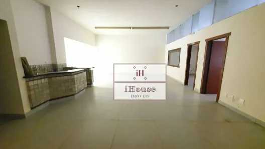 Ponto Comercial para alugar, 220m² no Santa Efigênia, Belo Horizonte