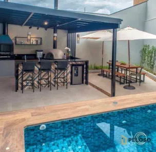 Sobrado com 3 Quartos à venda, 206m² no Centro, Águas de Lindóia