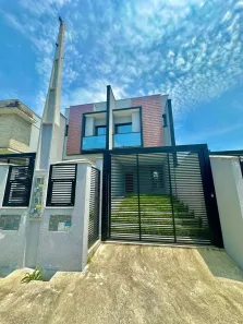 Sobrado com 3 Quartos à venda, 130m² no Saguaçu, Joinville