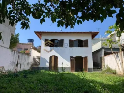 Sobrado com 4 Quartos à venda, 400m² no Vila Louro, Embu-Guaçu