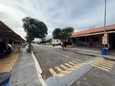 Casa de Condomínio com 3 Quartos à venda, 80m² no Residencial Brisas do Cerrado, Goiânia