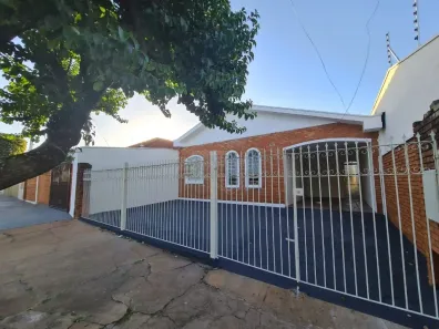 Casa com 3 Quartos à venda, 141m² no Vila Tito de Carvalho (Vila Xavier), Araraquara