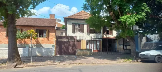 Casa com 3 Quartos à venda, 200m² no Chácara das Pedras, Porto Alegre
