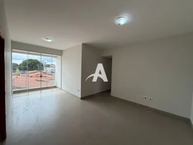 Apartamento com 3 Quartos para alugar, 90m² no Segismundo Pereira, Uberlândia